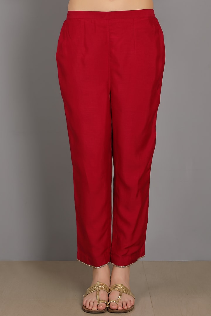 Red Embroidered Kurta Set by ASAGA at Pernia's Pop Up Shop