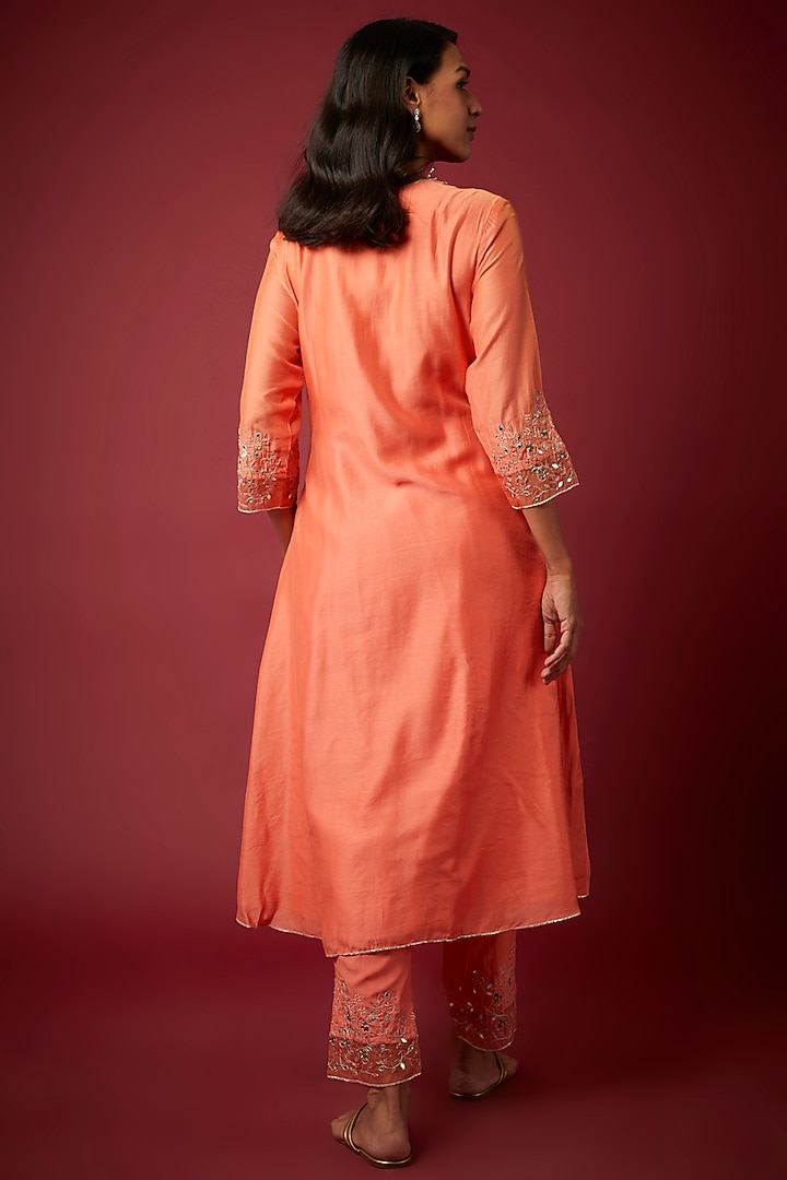 Peach Pure Chanderi Machine Embroidered Kurta Set by ASAGA at Pernia's Pop Up Shop