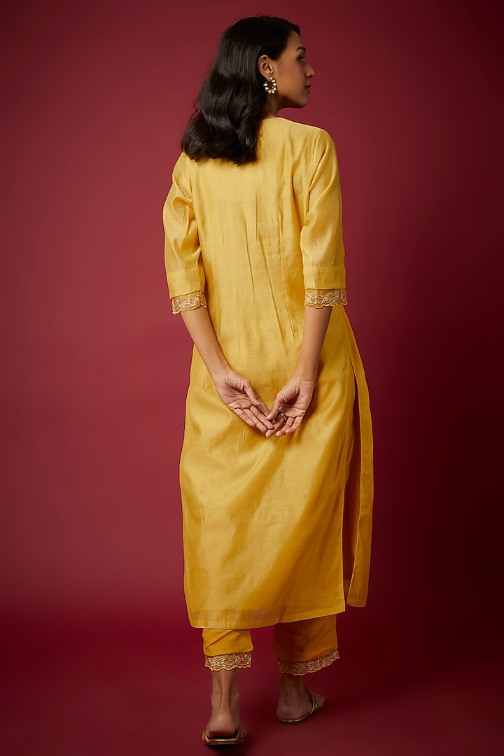 Yellow Pure Chanderi Machine Embroidered Kurta Set by ASAGA at Pernia's Pop Up Shop