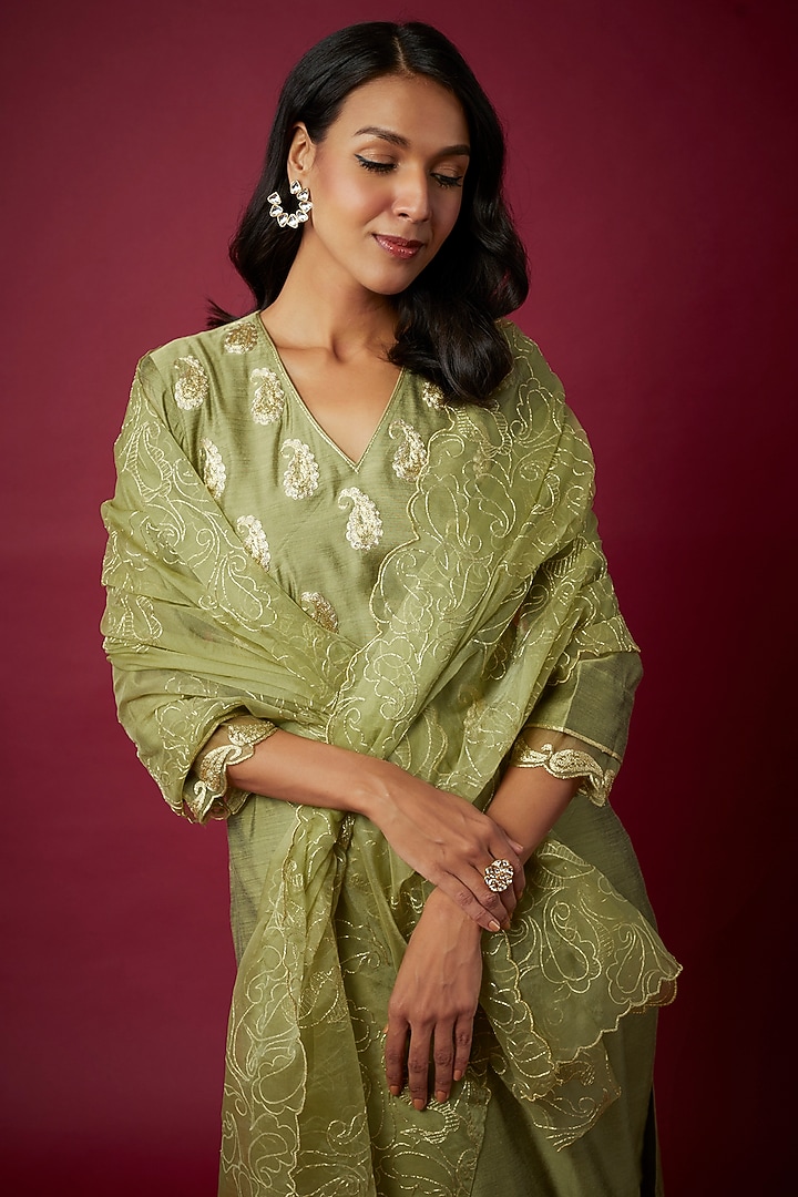 Olive Green Pure Chanderi Machine Embroidered Kurta Set by ASAGA at Pernia's Pop Up Shop