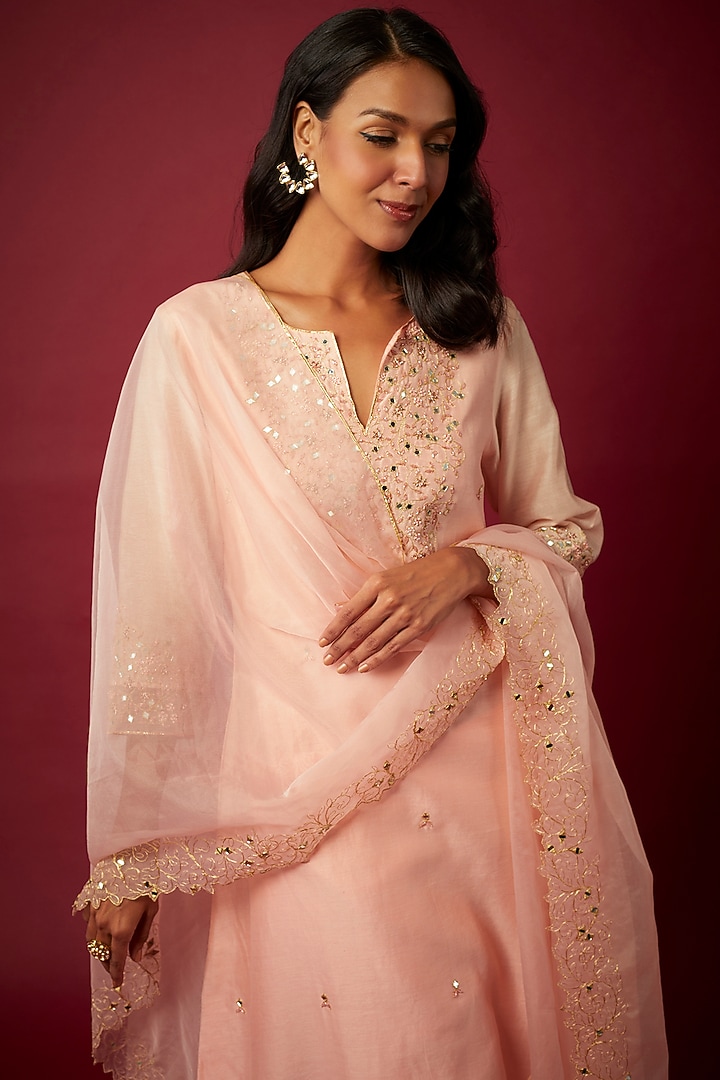 Baby Pink Pure Chanderi Machine Embroidered Kurta Set by ASAGA at Pernia's Pop Up Shop