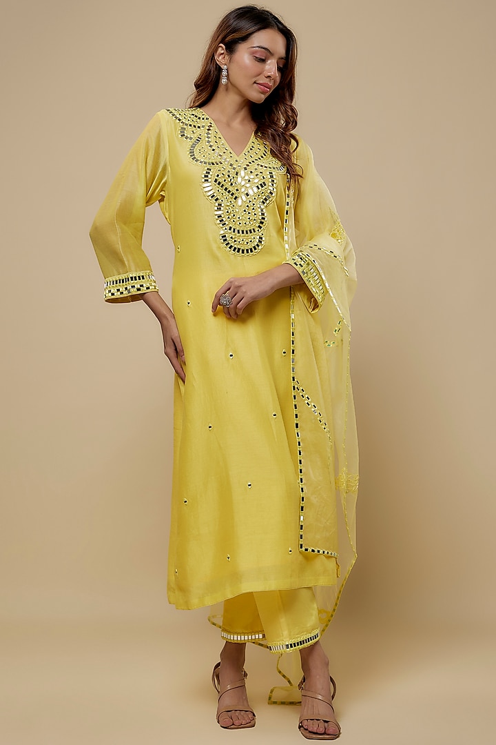 Butter Yellow Chanderi Mirror Embroidered Kurta Set by ASAGA at Pernia's Pop Up Shop