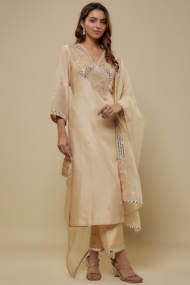 Beige Chanderi Hand Embroidered Kurta Set by ASAGA at Pernia's Pop Up Shop