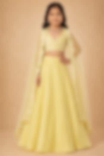 Yellow Tulle Floral Lehenga Set For Girls by Asaga Kids Atelier at Pernia's Pop Up Shop