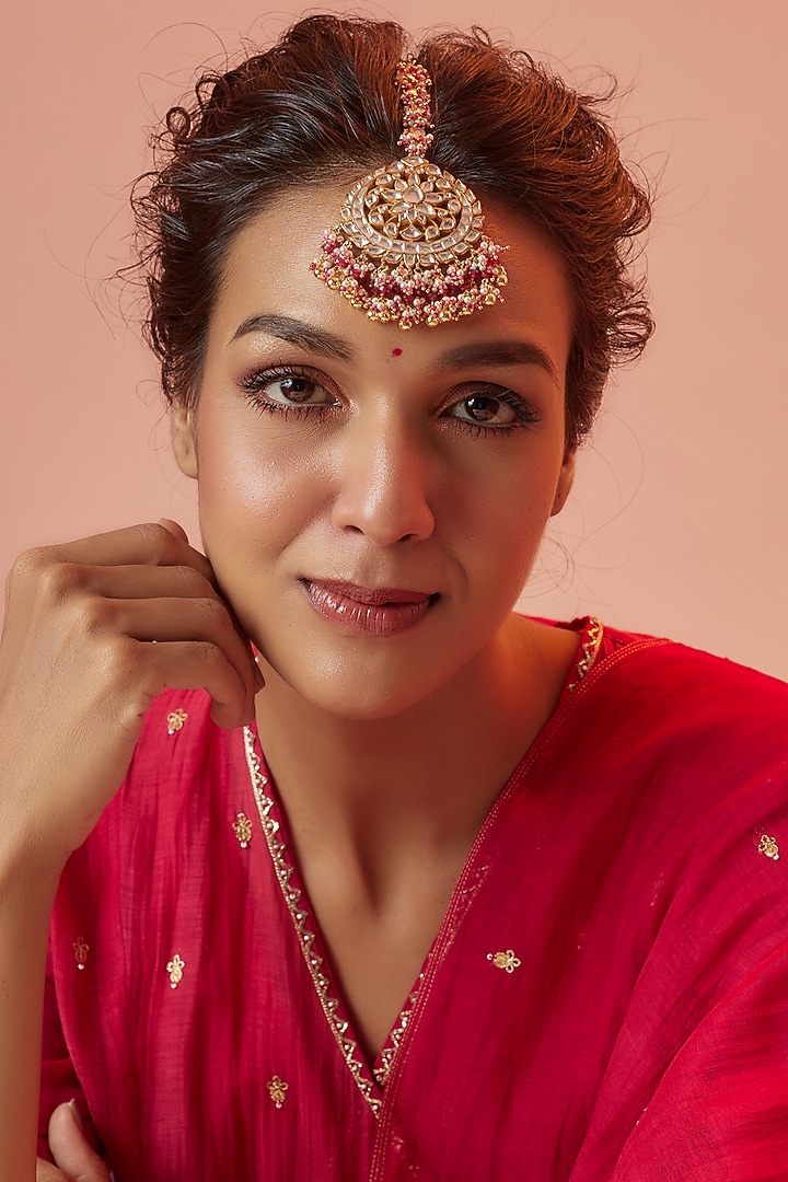 Gold Finish Yellow Kundan Polki & Maroon Stone Maangtikka by ASHNEE at Pernia's Pop Up Shop