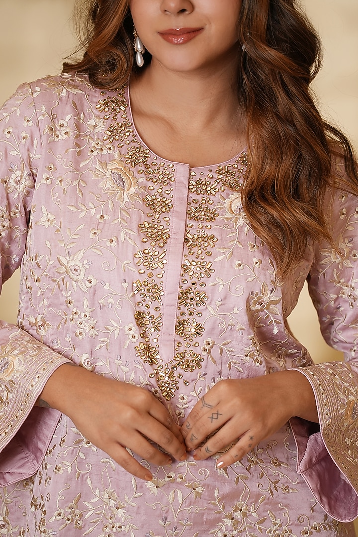 Jaipuri Pink Pure Silk Parsi Gara Hand Embroidered Kurta Set by Ashtar at Pernia's Pop Up Shop