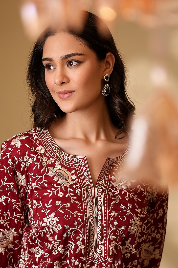 Rouge-Colored Pure Silk Kundan Hand Embroidered Kurta Set by Ashtar at Pernia's Pop Up Shop
