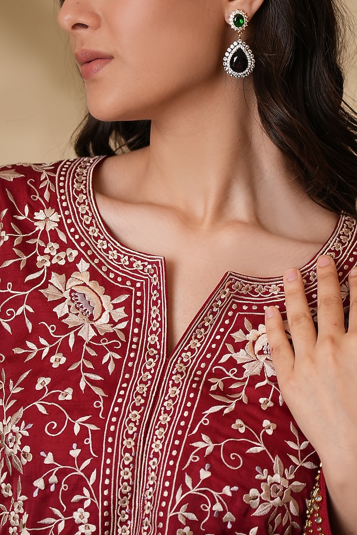Rouge-Colored Pure Silk Kundan Hand Embroidered Kurta Set by Ashtar at Pernia's Pop Up Shop
