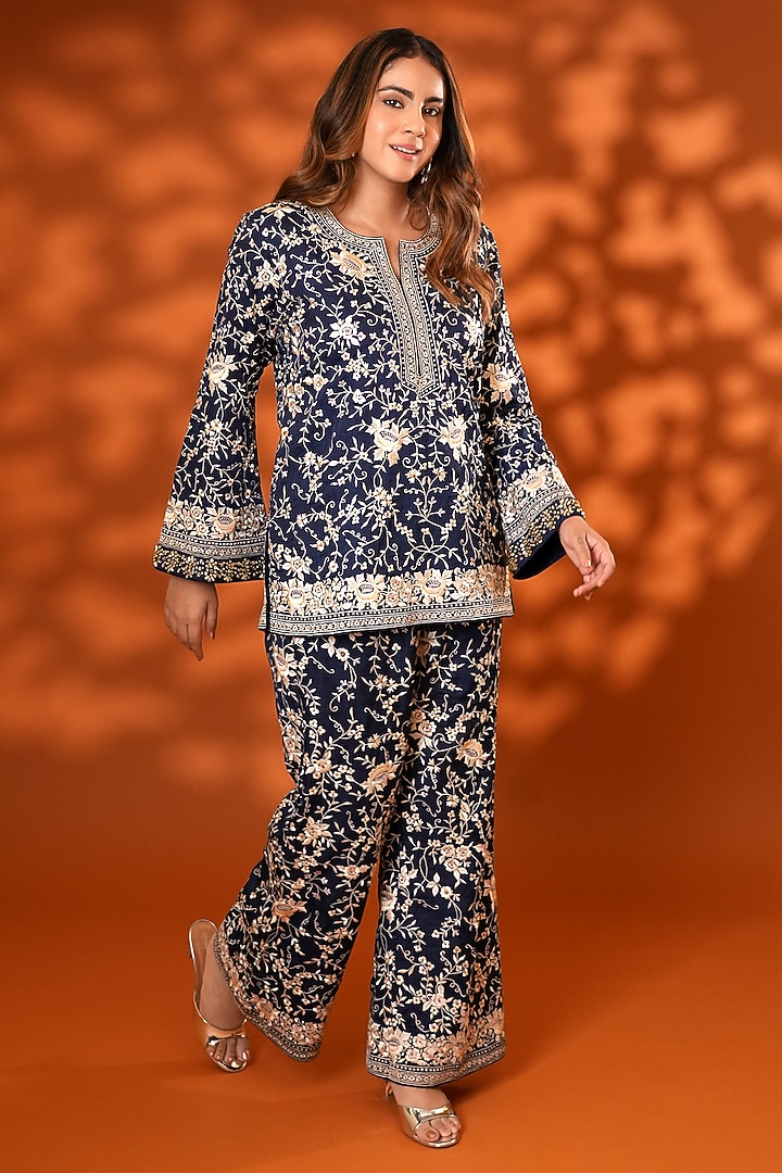 Midnight Blue Pure Silk Kundan Hand Embroidered Kurta Set by Ashtar at Pernia's Pop Up Shop
