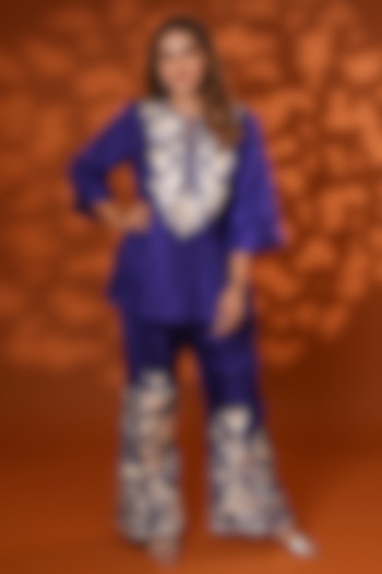 Purple Pure Silk Parsi Gara Embroidered Kurta Set by Ashtar at Pernia's Pop Up Shop