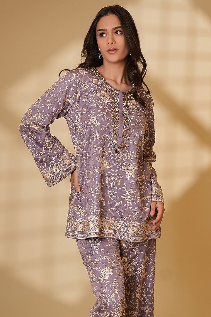 Lavender Pure Silk Parsi Gara Hand Embroidered Kurta Set by Ashtar at Pernia's Pop Up Shop