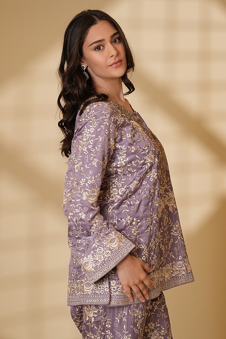 Lavender Pure Silk Parsi Gara Hand Embroidered Kurta Set by Ashtar at Pernia's Pop Up Shop