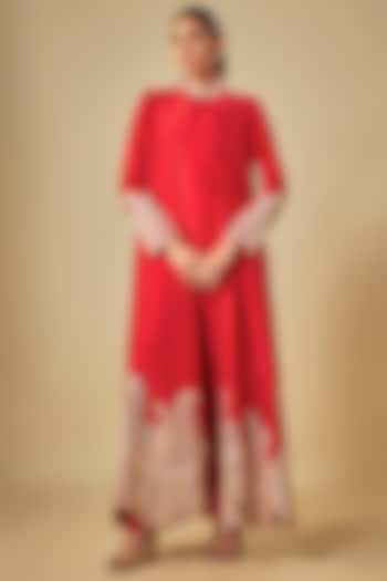 Red Raw Silk Floral Cutwork Jacket Set by ASHUTOSH JOSHI at Pernia's Pop Up Shop