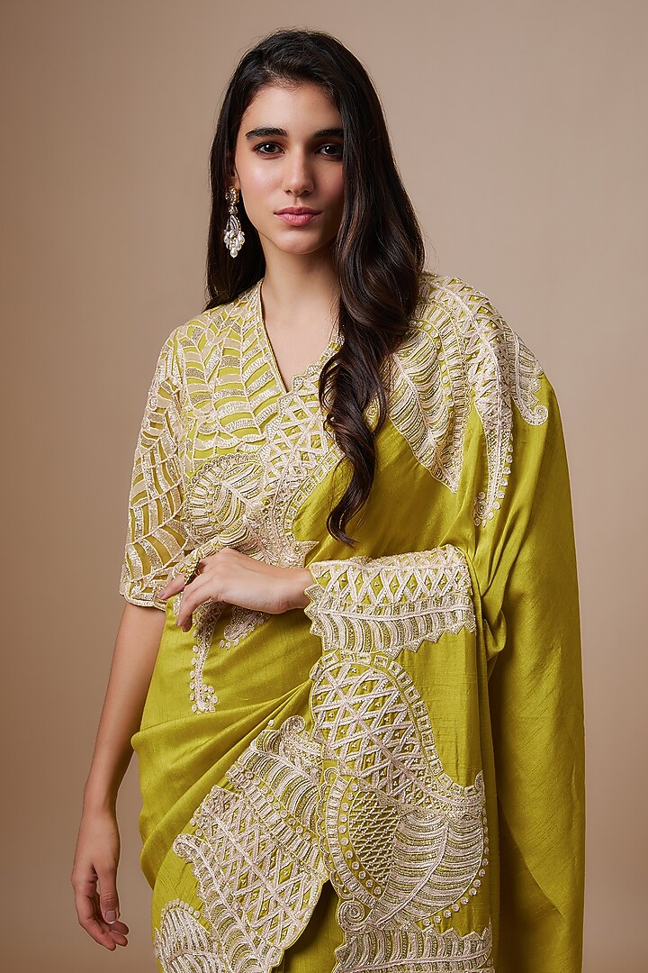 Dirty Olive & Gold Raw Silk Cutwork Reception Saree Set by ASHUTOSH JOSHI at Pernia's Pop Up Shop