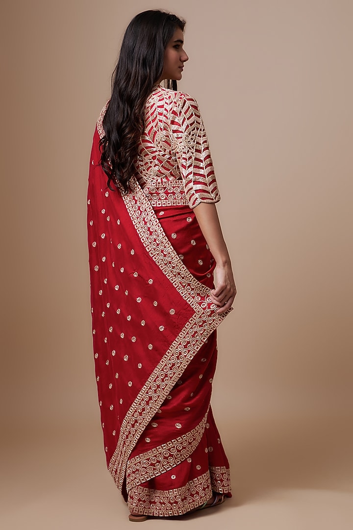 Red Raw Silk & Crepe Hand Embroidered Reception Saree Set by ASHUTOSH JOSHI at Pernia's Pop Up Shop