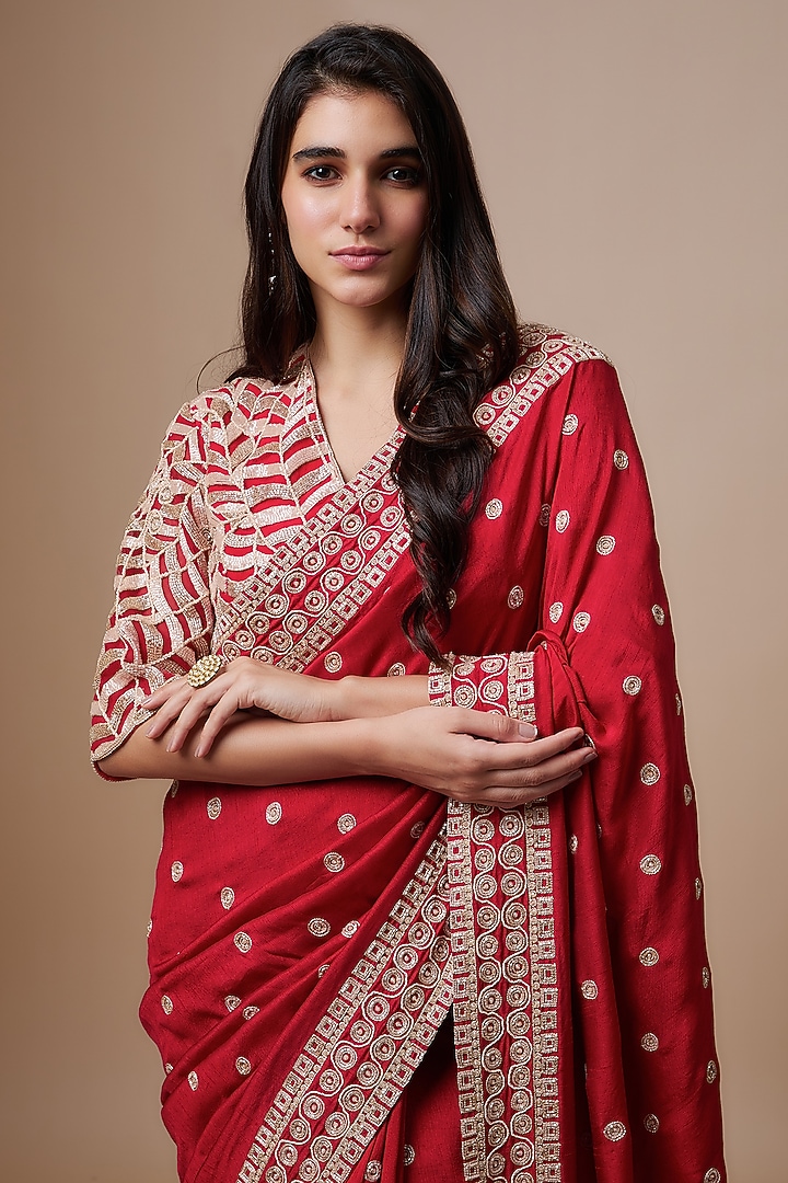 Red Raw Silk & Crepe Hand Embroidered Reception Saree Set by ASHUTOSH JOSHI at Pernia's Pop Up Shop