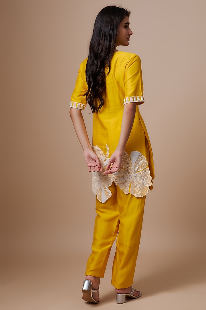 Yellow & Ivory Crepe Hand Embroidered Kurta Set by ASHUTOSH JOSHI at Pernia's Pop Up Shop