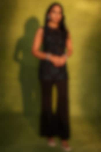 Black Bemberg Satin & Organza Resham Work Kurta Set by ASHUTOSH JOSHI at Pernia's Pop Up Shop