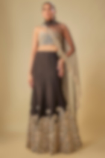 Black Raw Silk Abstract Paisley Fish-Cut Bridal Lehenga Set by ASHUTOSH JOSHI at Pernia's Pop Up Shop