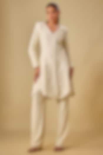 Ivory Raw Silk Floral Cutwork Bridal Anarkali Set by ASHUTOSH JOSHI at Pernia's Pop Up Shop