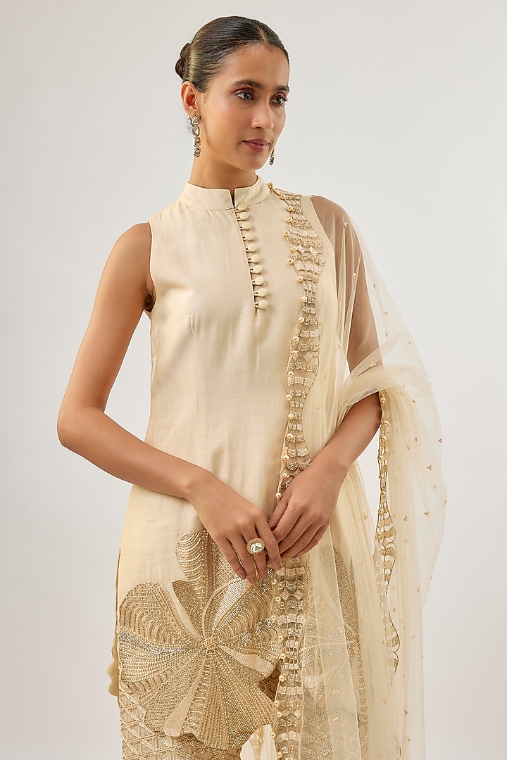 Beige & Gold Abstract Floral Embroidered Kurta Set by ASHUTOSH JOSHI at Pernia's Pop Up Shop