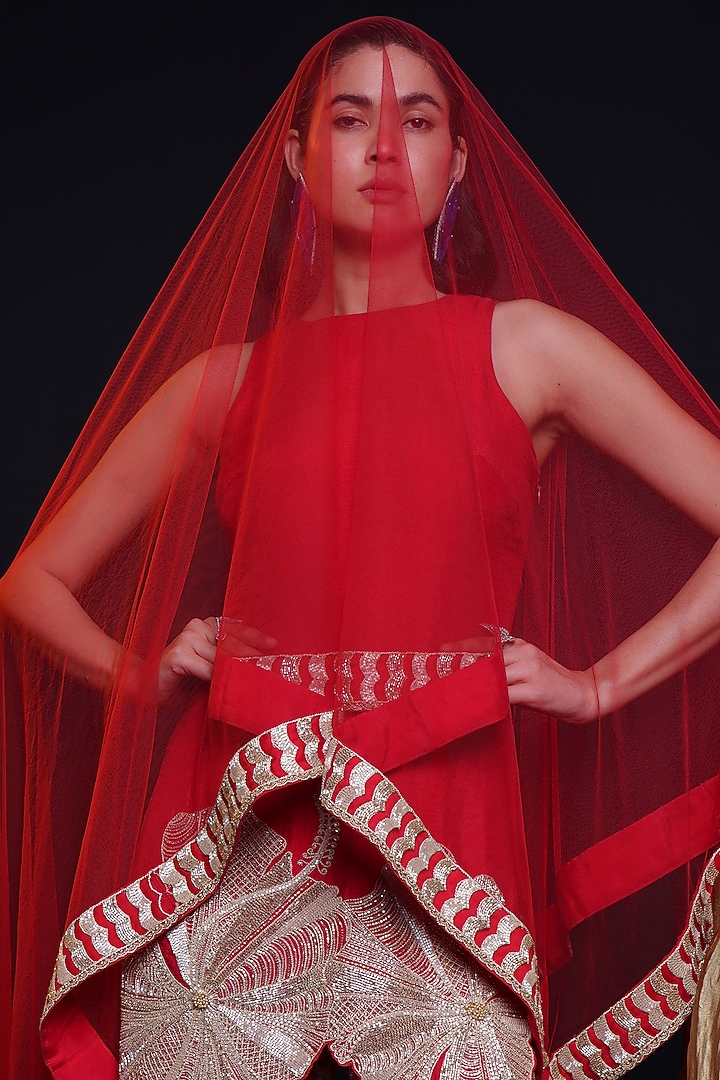 Ecstatic Red Raw Silk Hibiscus Cutwork Kurta Set by ASHUTOSH JOSHI at Pernia's Pop Up Shop