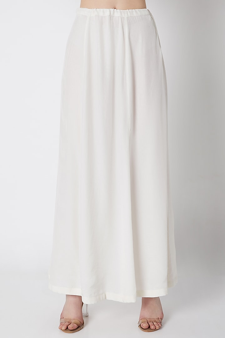 White Blended Georgette Ruffled Reception Saree Set by ASAL By Abu Sandeep at Pernia's Pop Up Shop