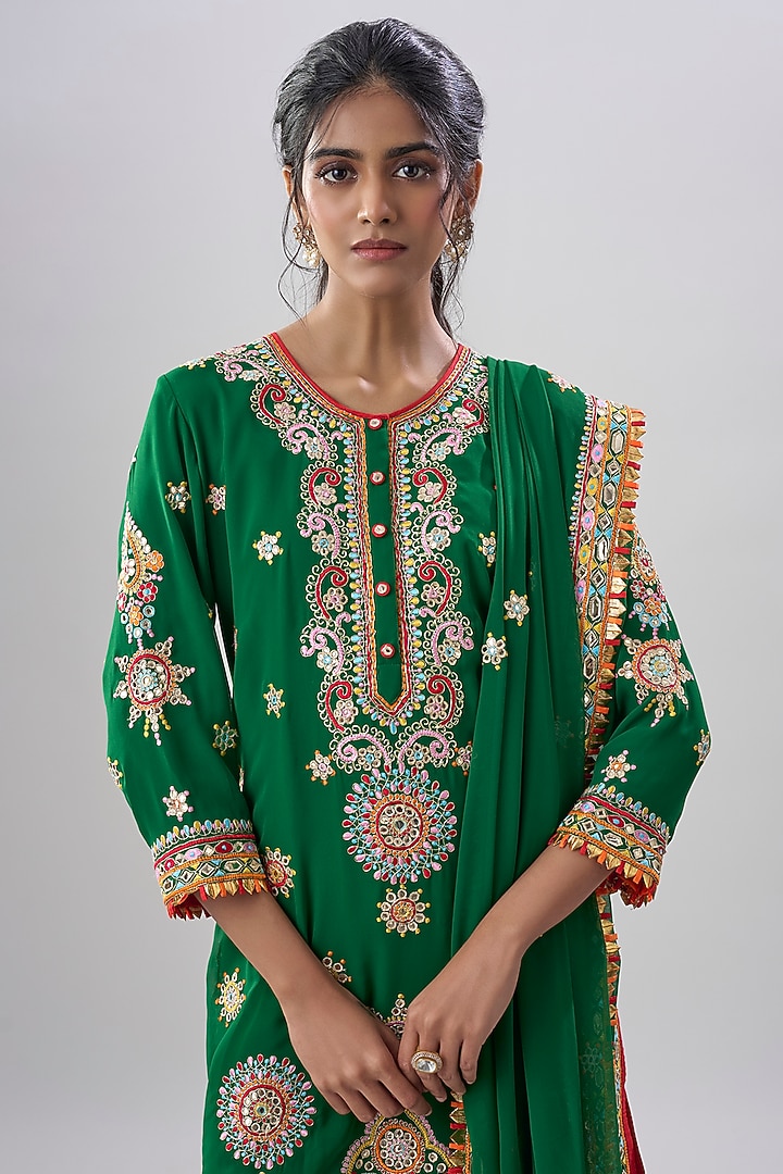 Green Blend Georgette Embroidered Boxy Kurta Set by ASAL By Abu Sandeep at Pernia's Pop Up Shop