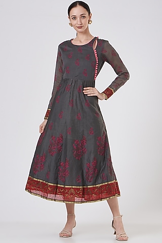 Grey Gathered Kurta by ABHI SINGH MADE IN INDIA