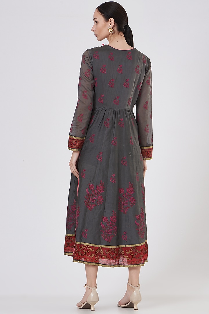 Grey Gathered Kurta by ABHI SINGH MADE IN INDIA at Pernia's Pop Up Shop