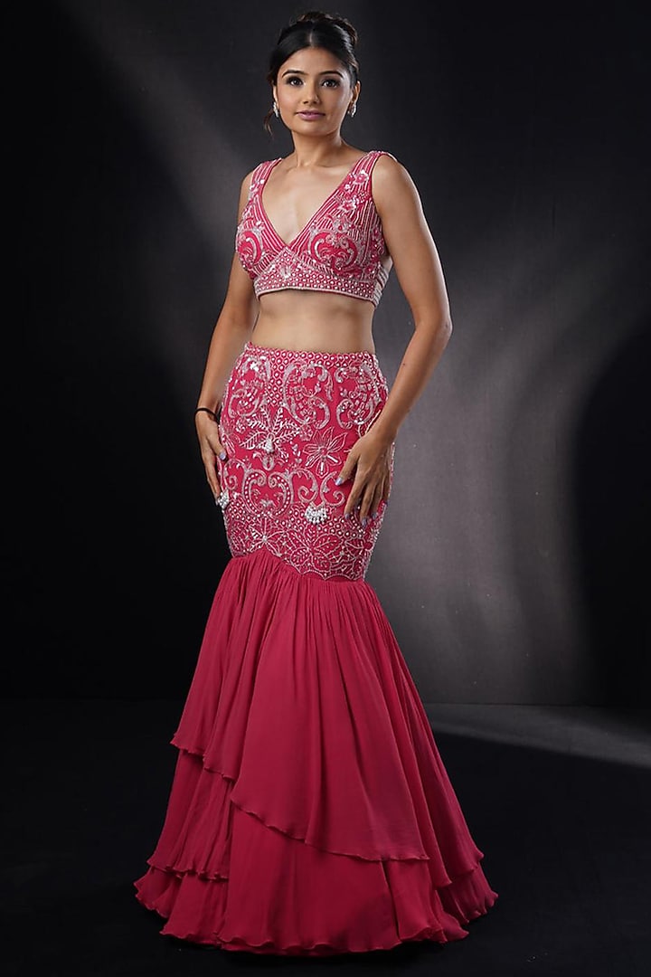 Coral Red Georgette Sequins Embellished Fish-Cut Wedding Lehenga Set by Ronak and Shruti at Pernia's Pop Up Shop