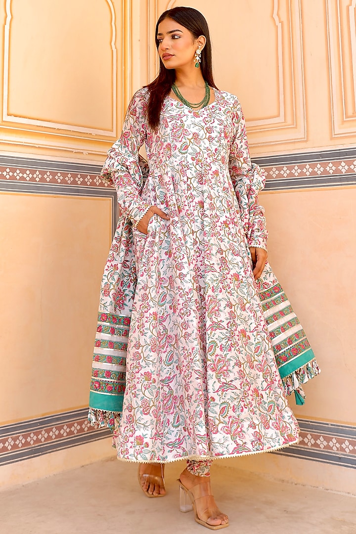 White Chanderi Floral Printed Anarkali Set by ASRUMO at Pernia's Pop Up Shop