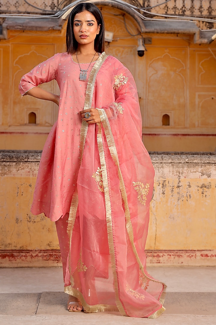 Pink Chanderi Mukaish Embroidered Kurta Set by ASRUMO at Pernia's Pop Up Shop