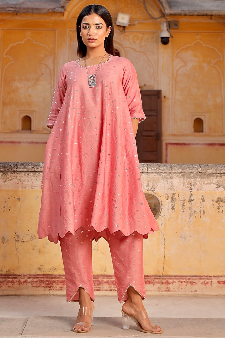 Pink Chanderi Mukaish Embroidered Kurta Set by ASRUMO at Pernia's Pop Up Shop