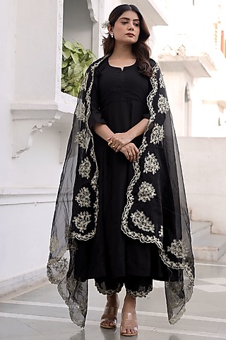Black Muslin Embroidered Kalidar Kurta Set by ASRUMO