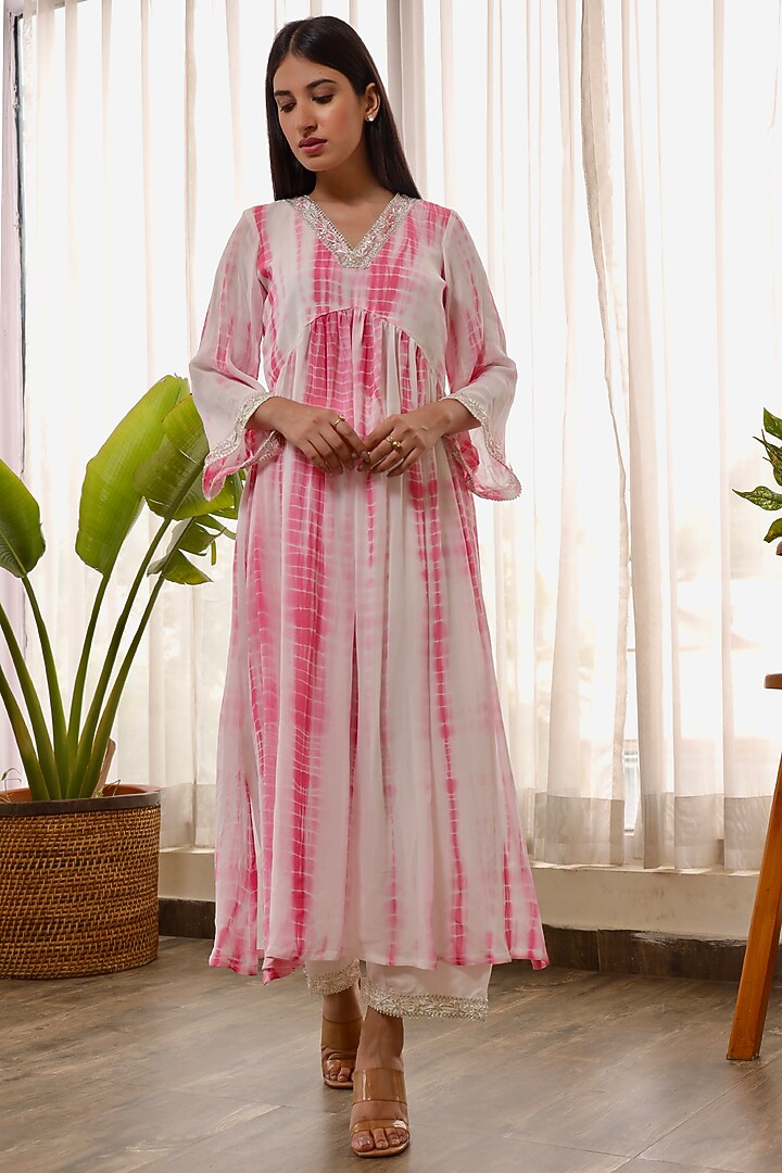 White & Pink Georgette Embroidered Kurta Set by ASRUMO at Pernia's Pop Up Shop