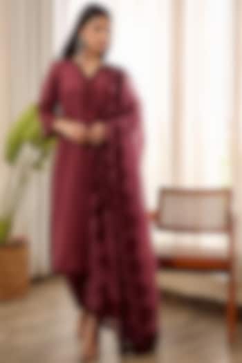 Purple Muslin Embroidered Kurta Set by ASRUMO at Pernia's Pop Up Shop