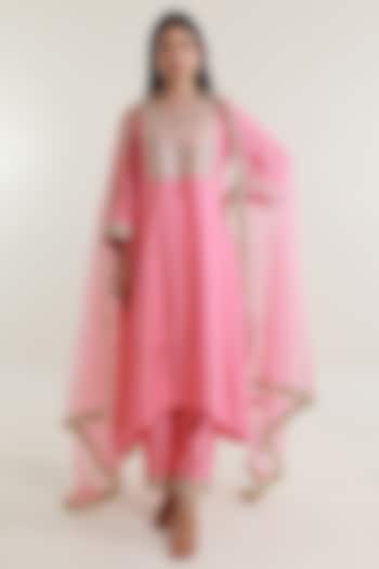 Pink Chanderi Kurta Set by ASRUMO at Pernia's Pop Up Shop
