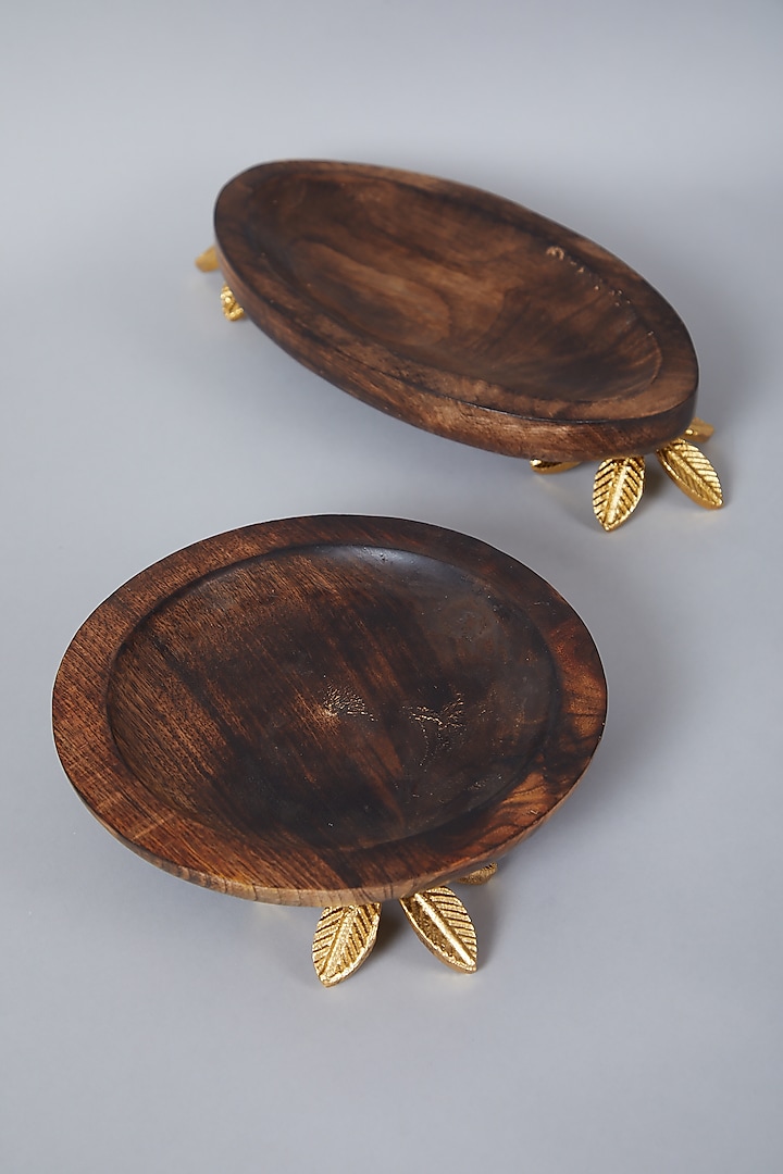Brown Wooden Oval Platter (Set of 2) by Assemblage