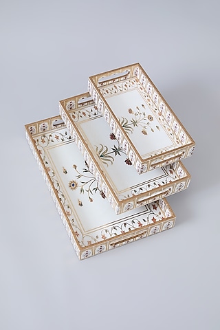 White & Gold MDF Wood Tray Set Of 3 by Assemblage