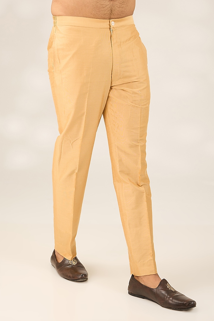 Peach Georgette Kurta Set by Ashish N Soni Men at Pernia's Pop Up Shop