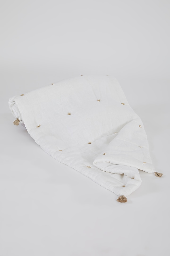 White Linen Yarn Woven Throw by Astam by Astam sutra
