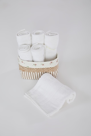 Beige Cotton Organiser With Towels (Set of 7) by Astam by Astam sutra