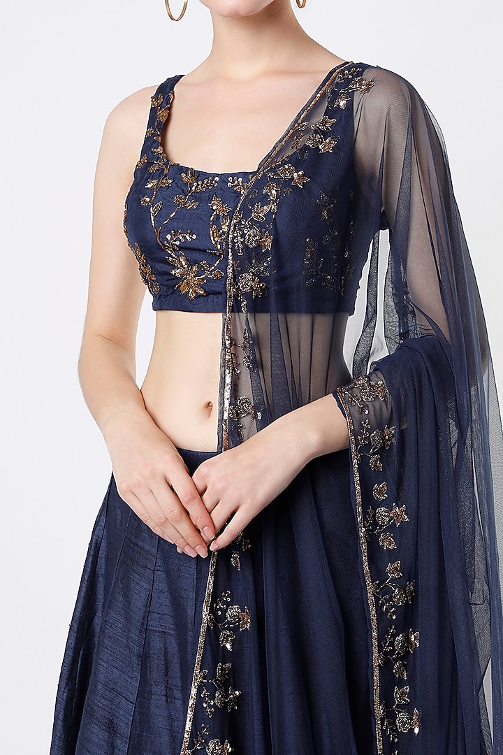 Midnight Blue Raw Silk Zari Embroidered Wedding Lehenga Set by Astha Narang at Pernia's Pop Up Shop
