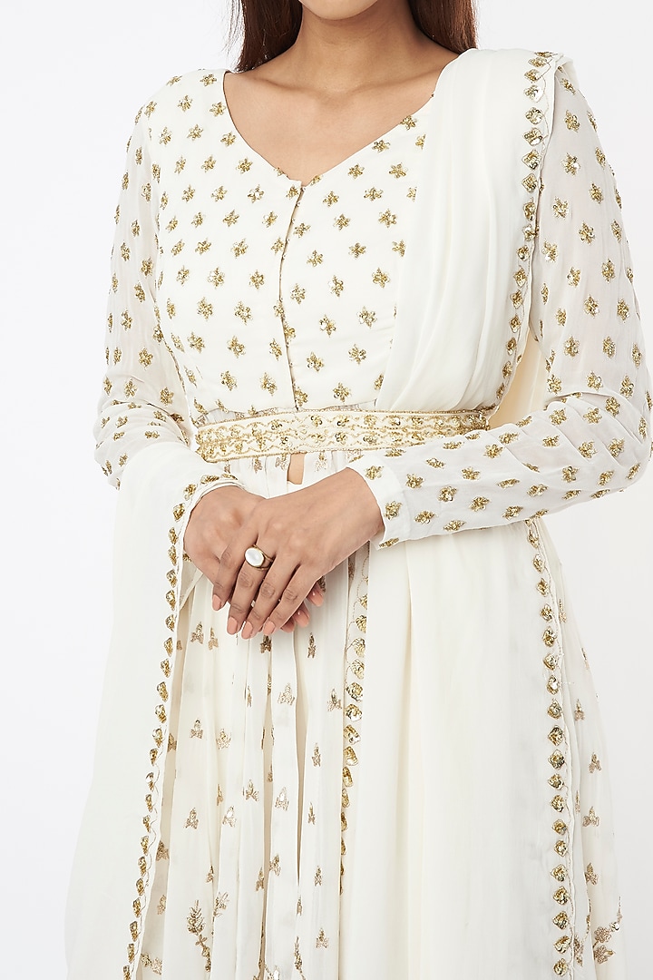 White Embroidered Wedding Anarkali Set by Astha Narang at Pernia's Pop Up Shop