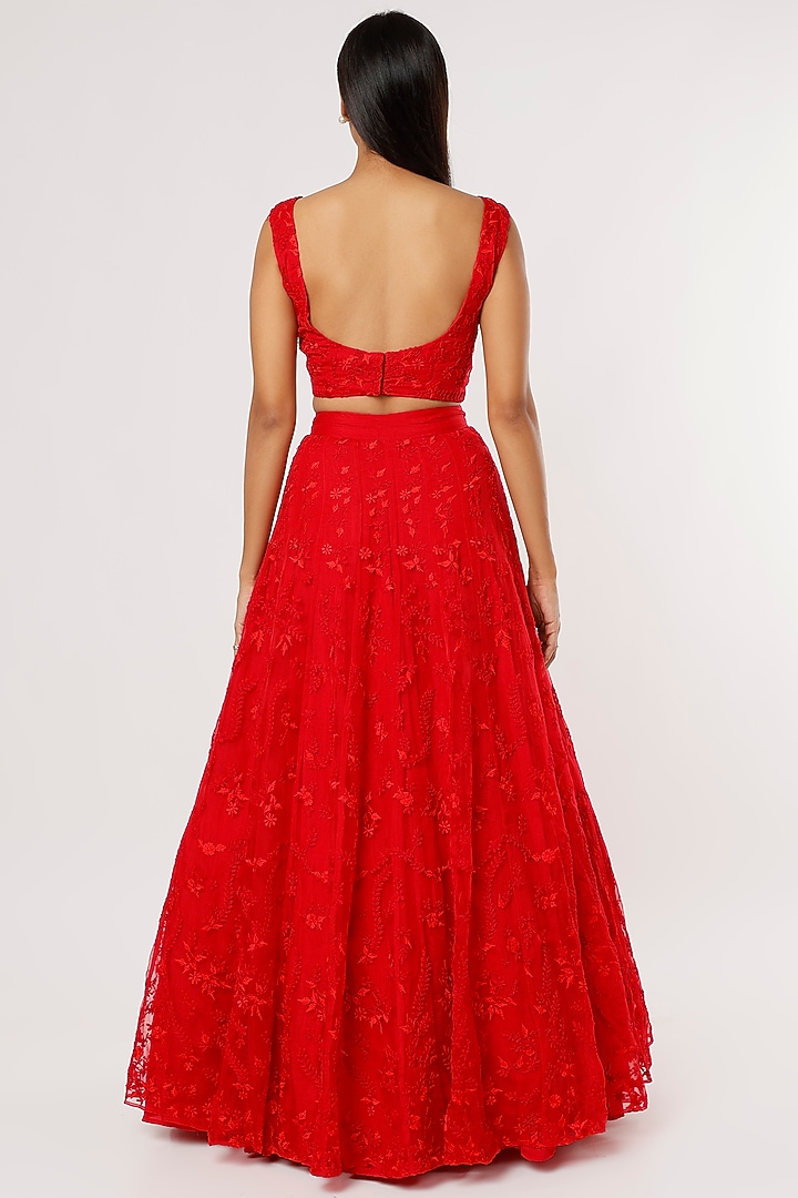 Red Organza Embroidered Wedding Lehenga Set by Astha Narang at Pernia's Pop Up Shop