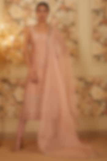 Pink Chanderi Silk Embroidered Kurta Set by Astha Narang at Pernia's Pop Up Shop