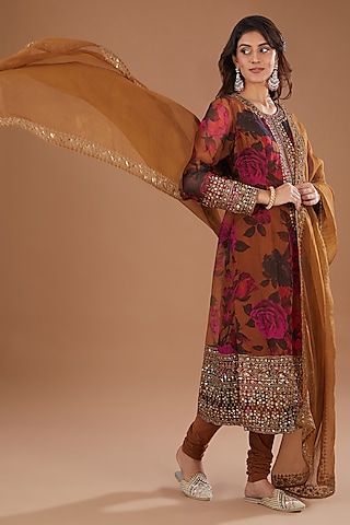 Mustard Organza Floral Printed & Cutdana Embroidered Kurta Set by Astha Narang