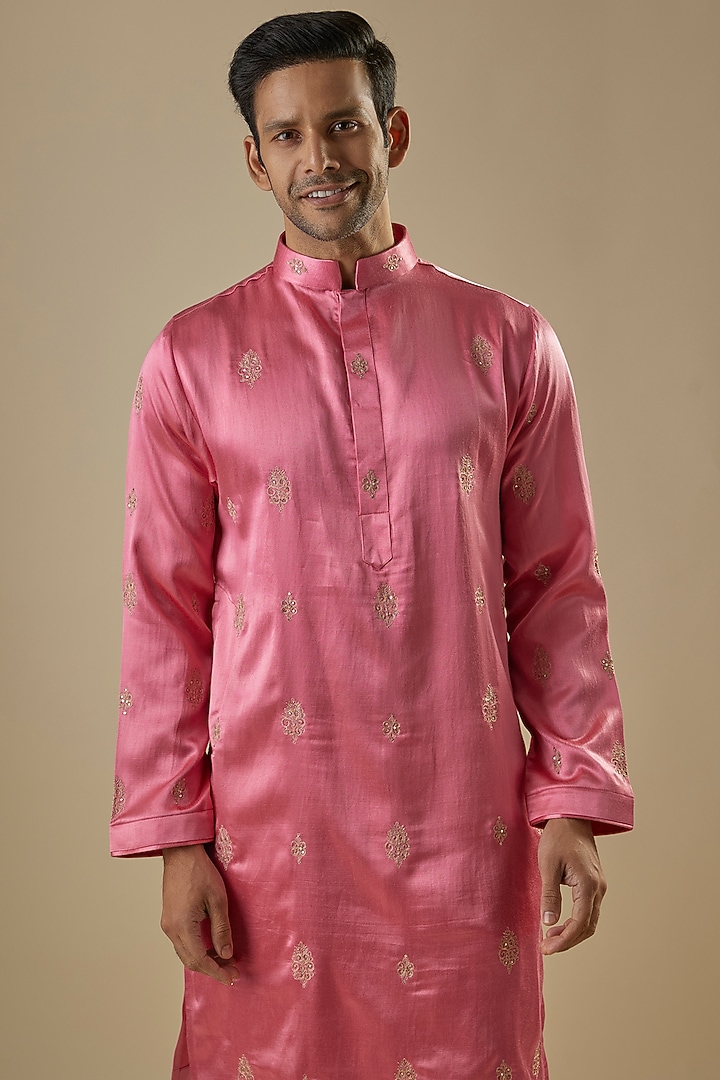 Peach Gajji Kasab Work Kurta Set by AASTHASHAH at Pernia's Pop Up Shop