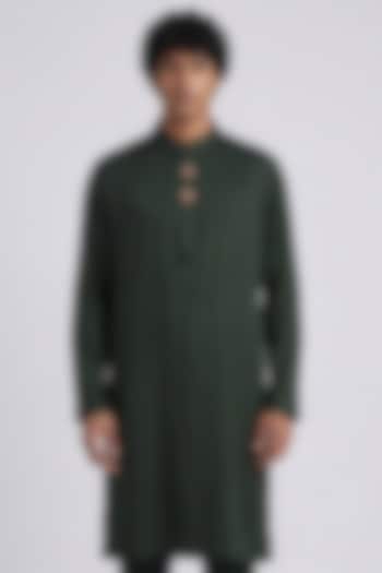 Green Cotton Satin Kurta by AASTHASHAH at Pernia's Pop Up Shop